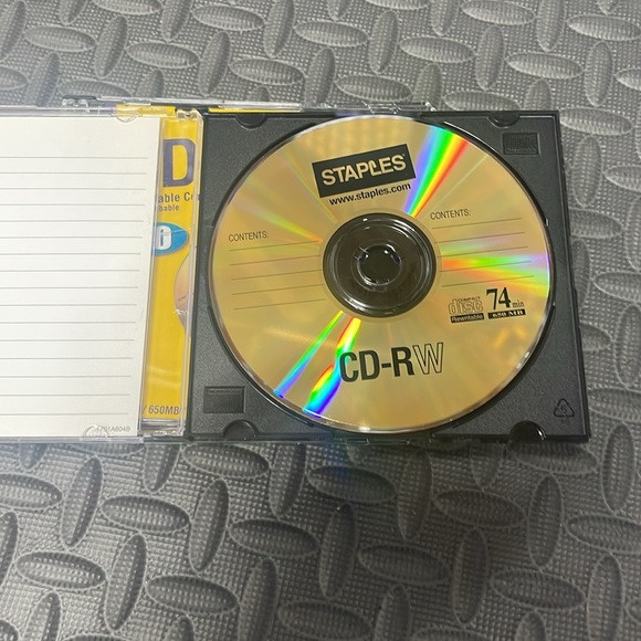 CD bundle new in box CD, 8 empty CD cases, 8 CD-RW individual packaged - Picture 7 of 7